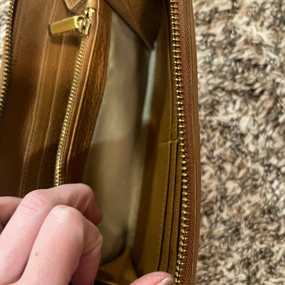 Tory Burch wallet - Picture 2 of 5